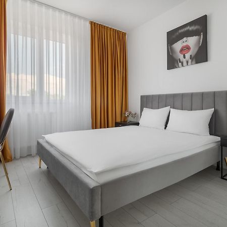 Appartement Blanco à Oradea Extérieur photo