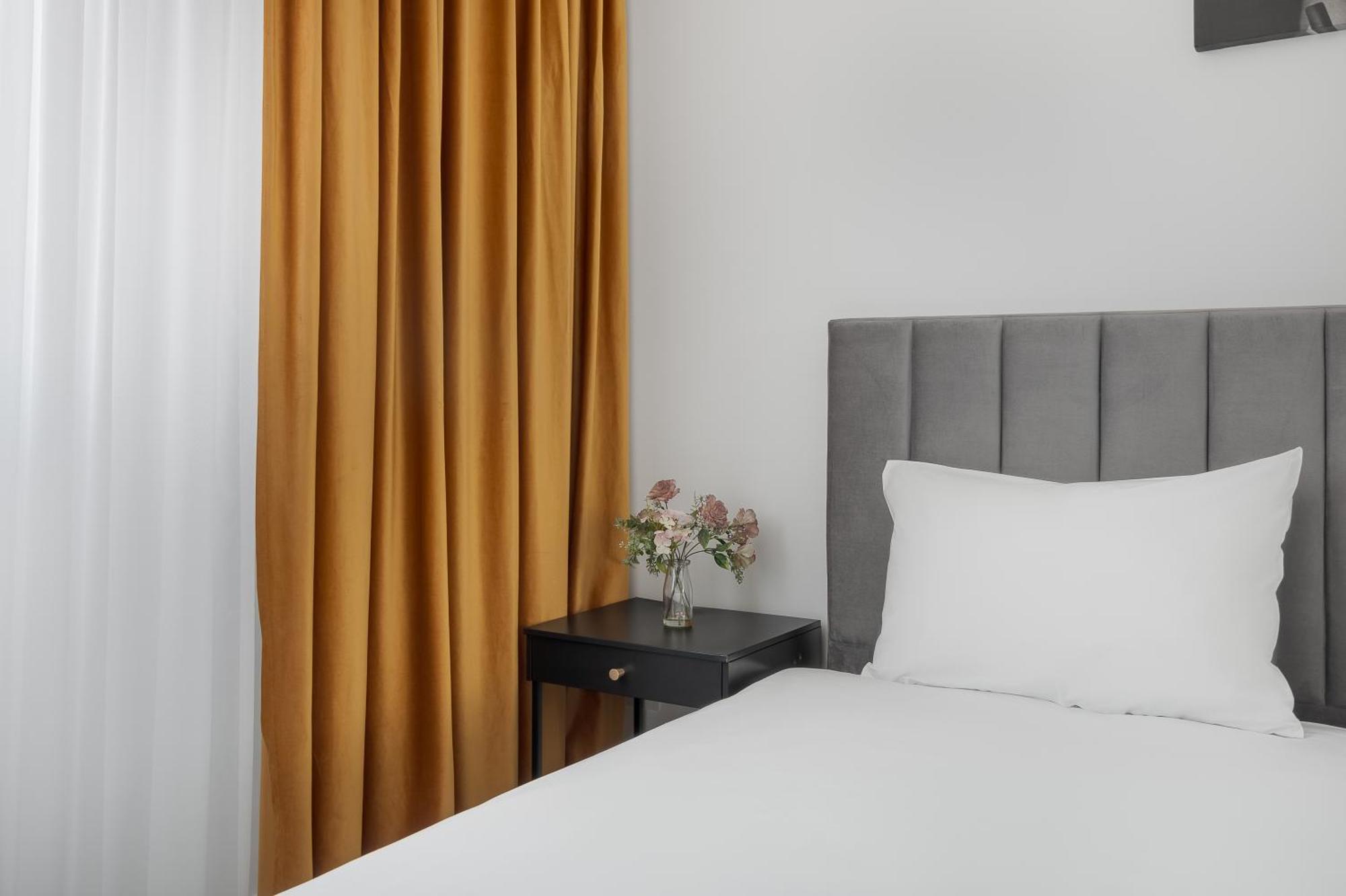 Appartement Blanco à Oradea Extérieur photo