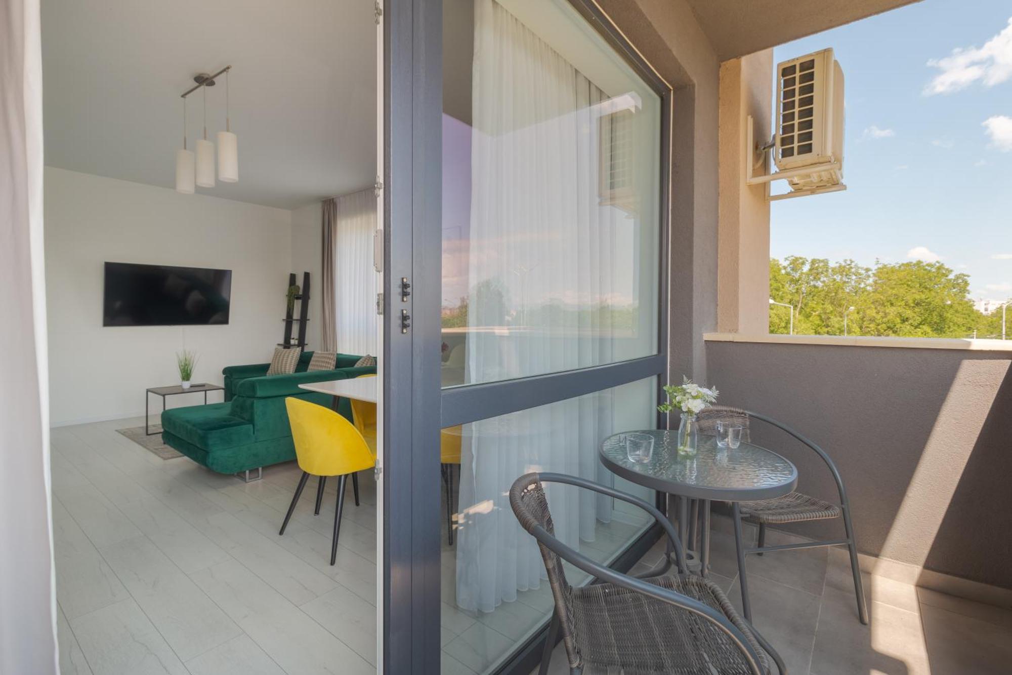 Appartement Blanco à Oradea Extérieur photo